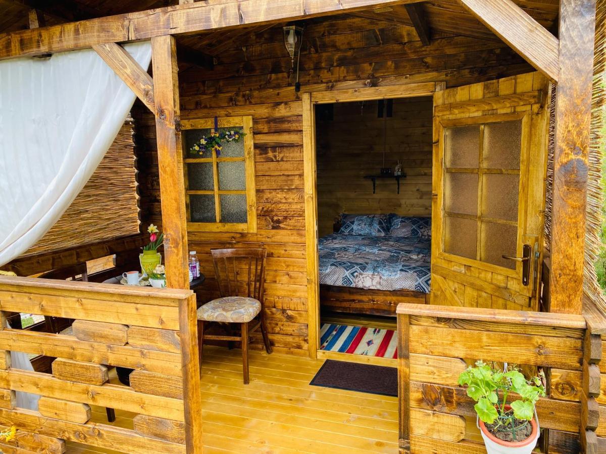 Ieşelniţa Camping In Clisura Dunarii מראה חיצוני תמונה
