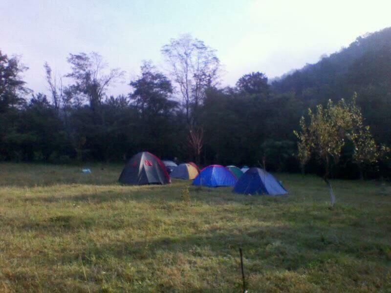 Ieşelniţa Camping In Clisura Dunarii מראה חיצוני תמונה