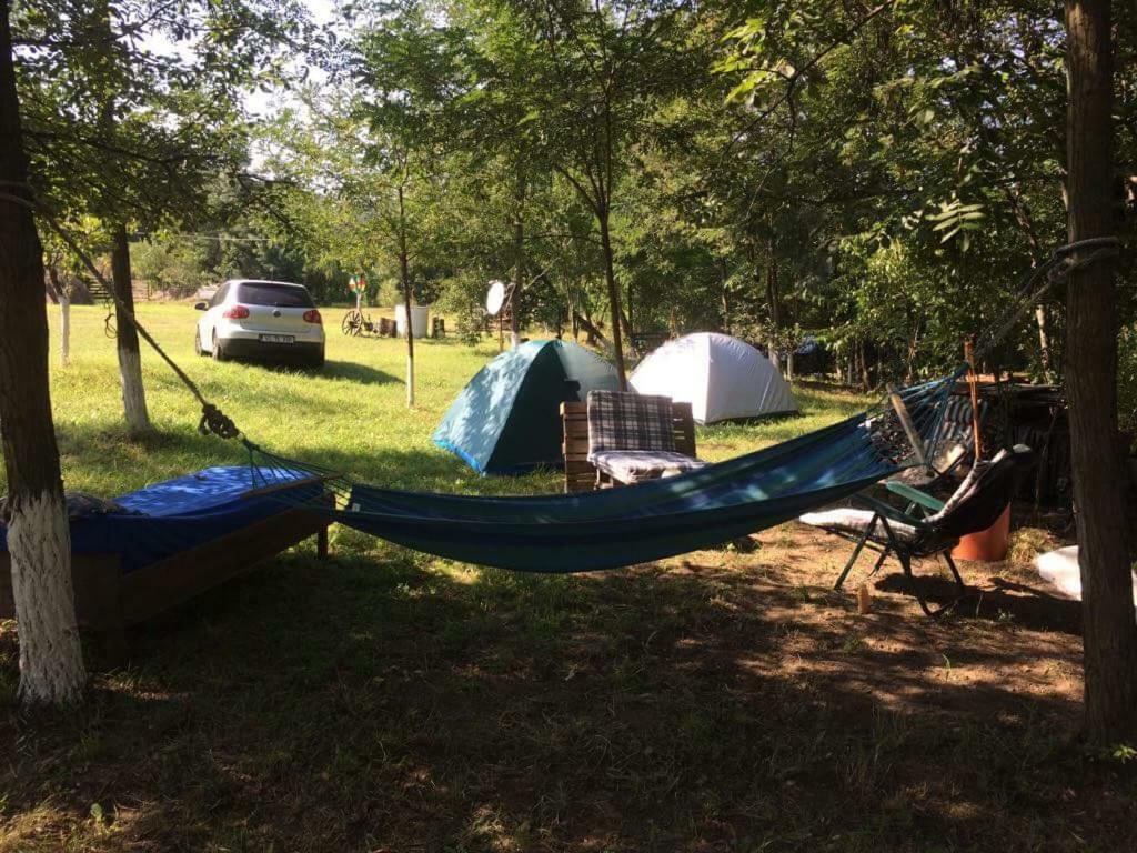 Ieşelniţa Camping In Clisura Dunarii מראה חיצוני תמונה