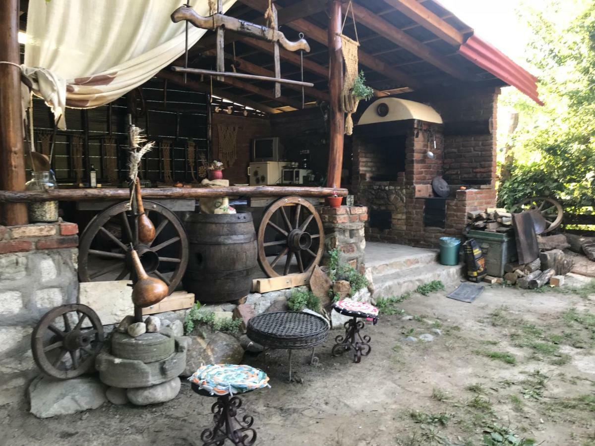 Ieşelniţa Camping In Clisura Dunarii מראה חיצוני תמונה