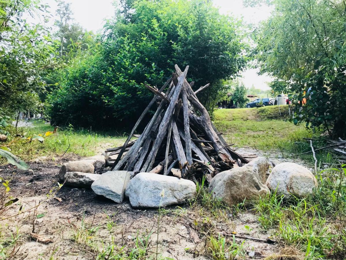 Ieşelniţa Camping In Clisura Dunarii מראה חיצוני תמונה